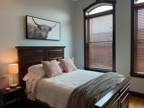 1 bedroom, WiFi, bed sheets - Historic apartment in the center (Kalispell)