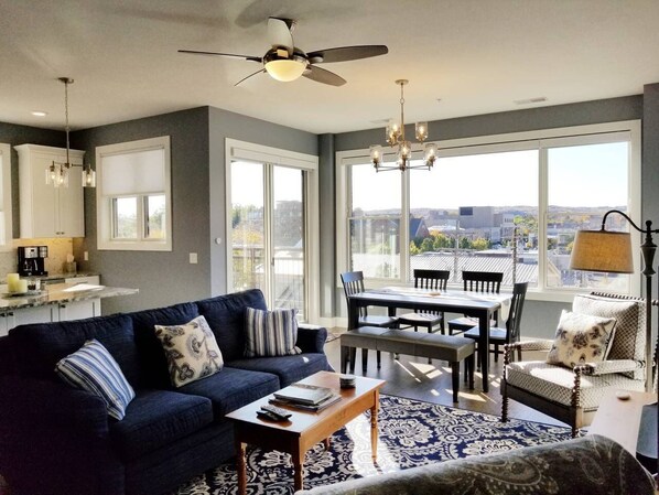 TV, books, stereo, offices