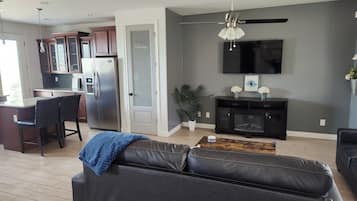 TV connectée, cheminée