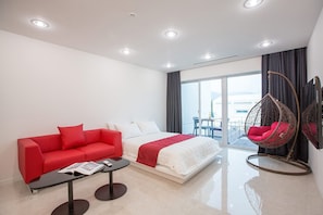 Room (F-01, F-02) | Individually decorated, individually furnished, free WiFi - Geoje Star Marine Pool Villa Pension - F (Geoje)