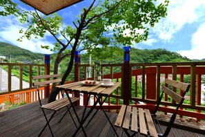 BBQ/picnic area - Happiness River Pension (Gapyeong)