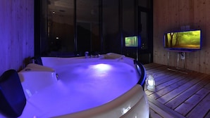 Room 202 | Jetted bathtub - Happiness River Pension (Gapyeong)