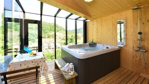 Room 201 | Jetted bathtub - Happiness River Pension (Gapyeong)