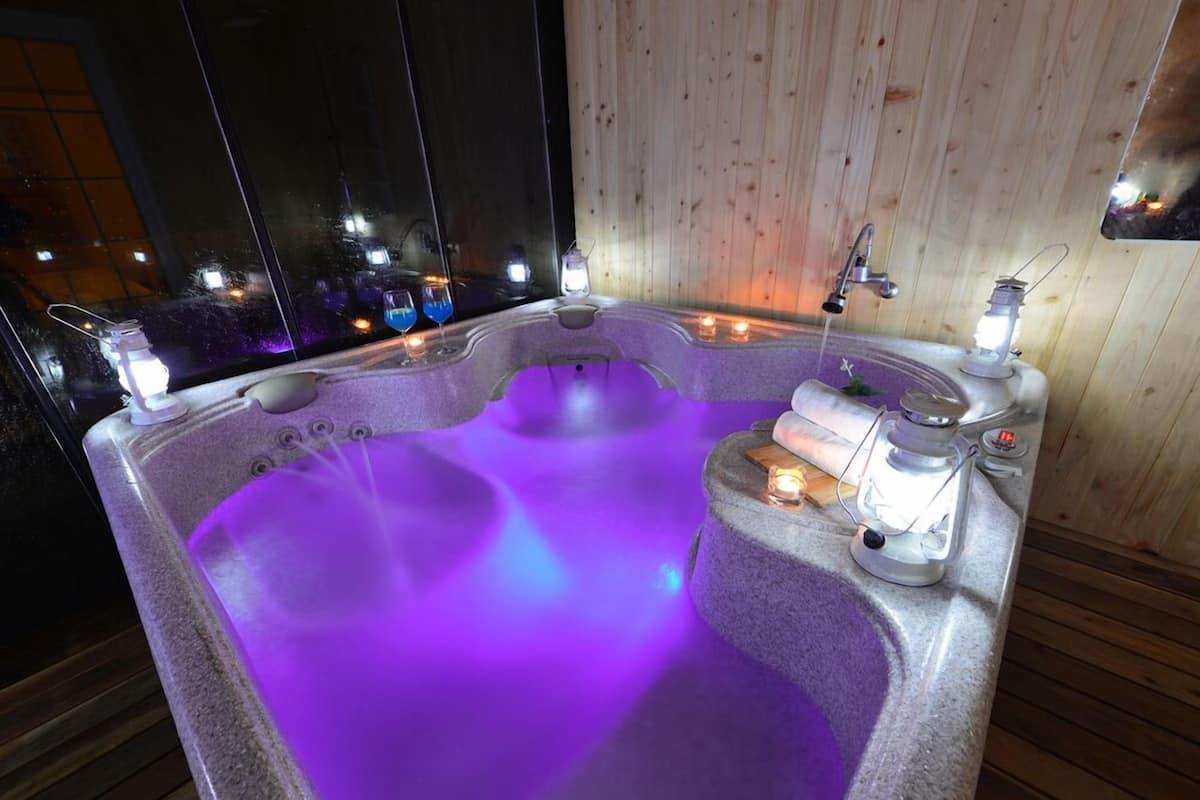 Chambre (101) | Baignoire à hydromassage