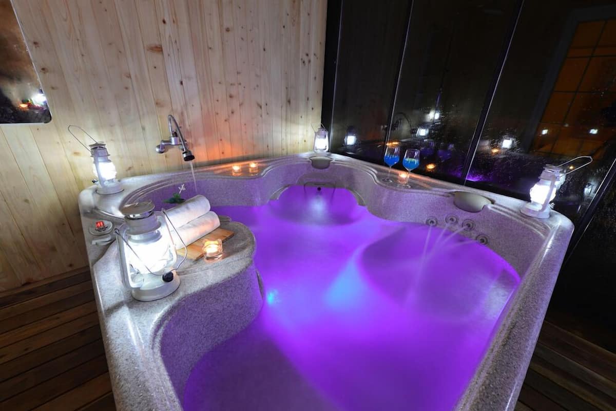 Chambre (102) | Baignoire à hydromassage