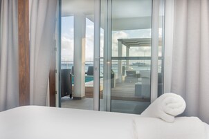 Caja de seguridad en la habitación y decoración personalizada 