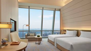 Down comforters, minibar, in-room safe, desk