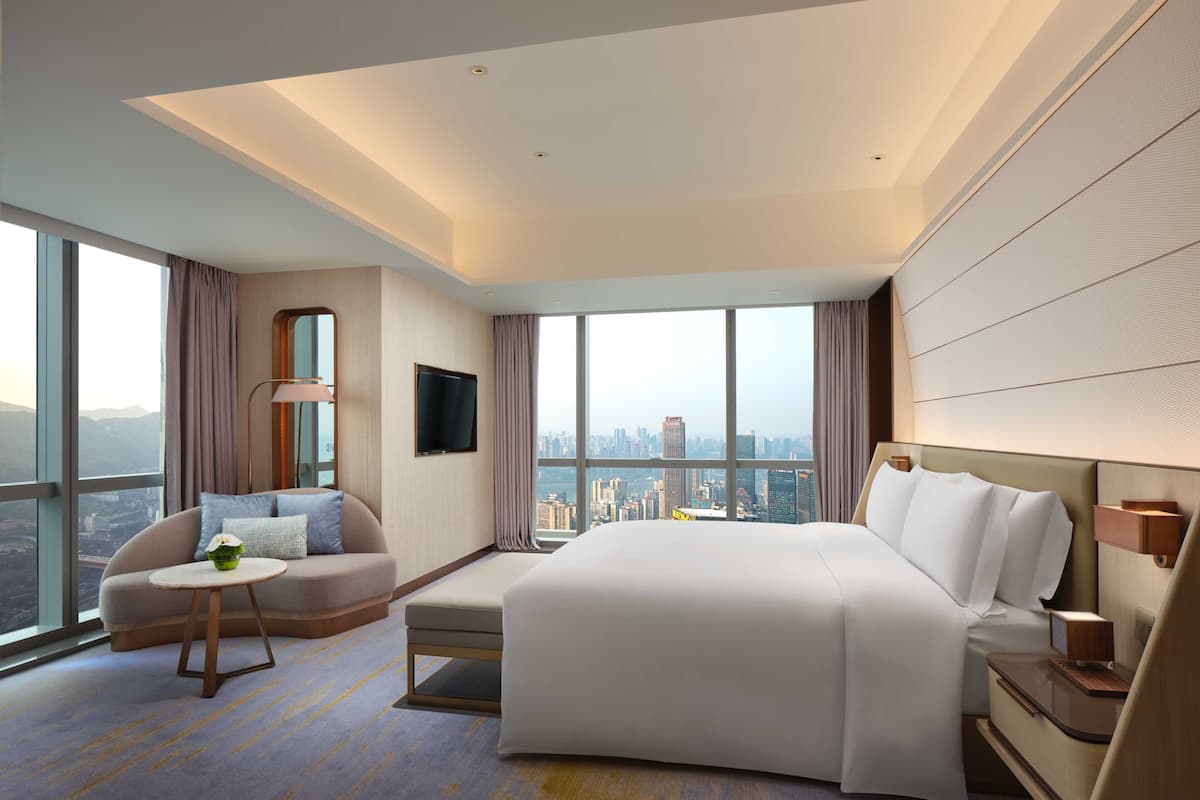 suite, river view (intercontinental) | 1 bedroom, down duvets, minibar, in-room safe