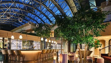 2 quầy bar/khu lounge, gastropub