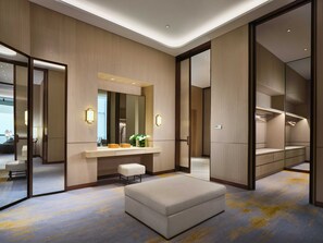 Couette en duvet d'oie, minibar, coffres-forts dans les chambres
