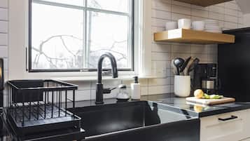 Frigorífic, microones, forn i placa de cuina