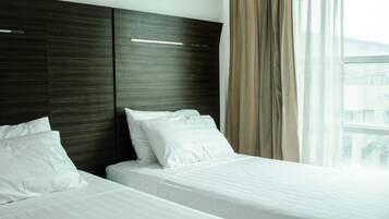 Deluxe Quadruple Room | 1 bedroom, free WiFi, bed sheets