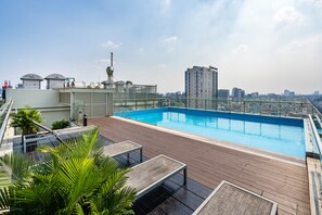 Piscine extérieure, piscine chauffée