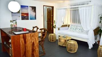 Suite with Balcony | 1 bedroom, desk, free WiFi, bed sheets