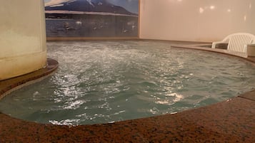 Capsule Room for Men | Bathroom | Free toiletries, hair dryer, towels