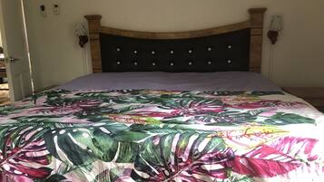 1 bedroom, blackout drapes, iron/ironing board, free WiFi
