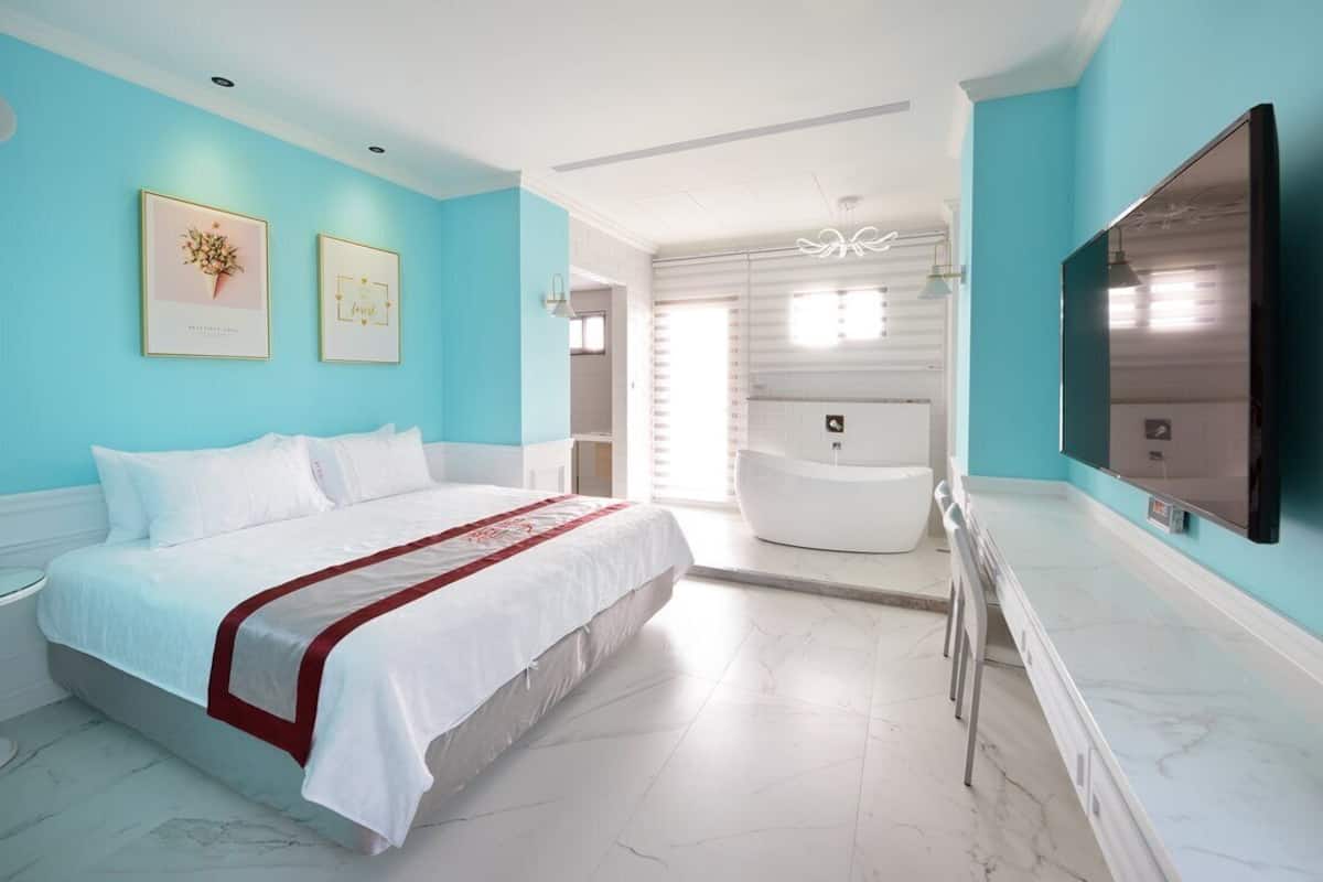 Decoración personalizada, muebles diferentes y escritorio
