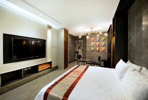 Elite-Doppelzimmer | Individuell dekoriert, individuell eingerichtet, Schreibtisch
