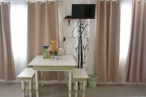 Deluxe Triple Room, Multiple Beds | Room amenity