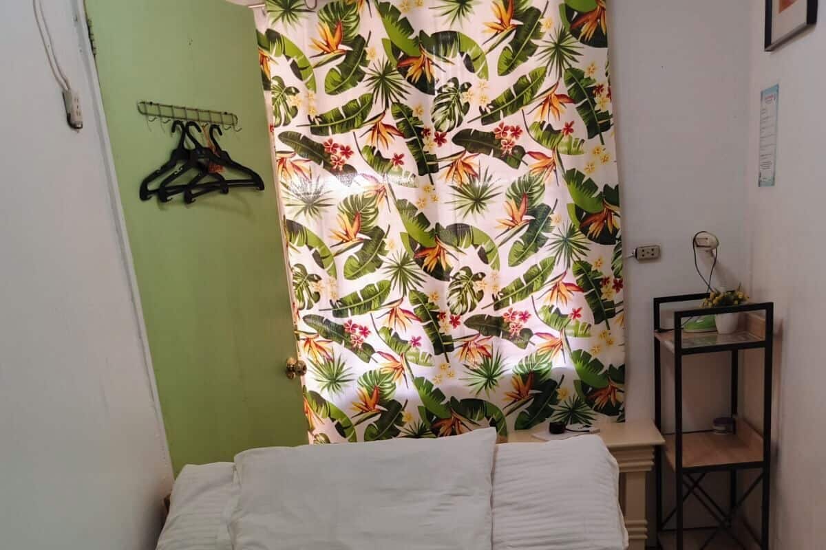 Standard Double Room | Free WiFi, bed sheets