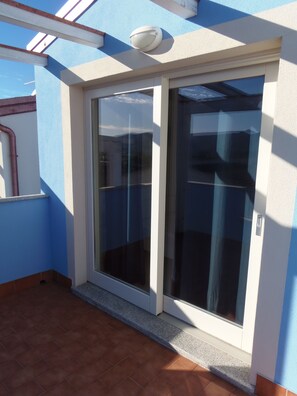 Exterior detail - Do not sleep VIDDALBA (Viddalba (SS))