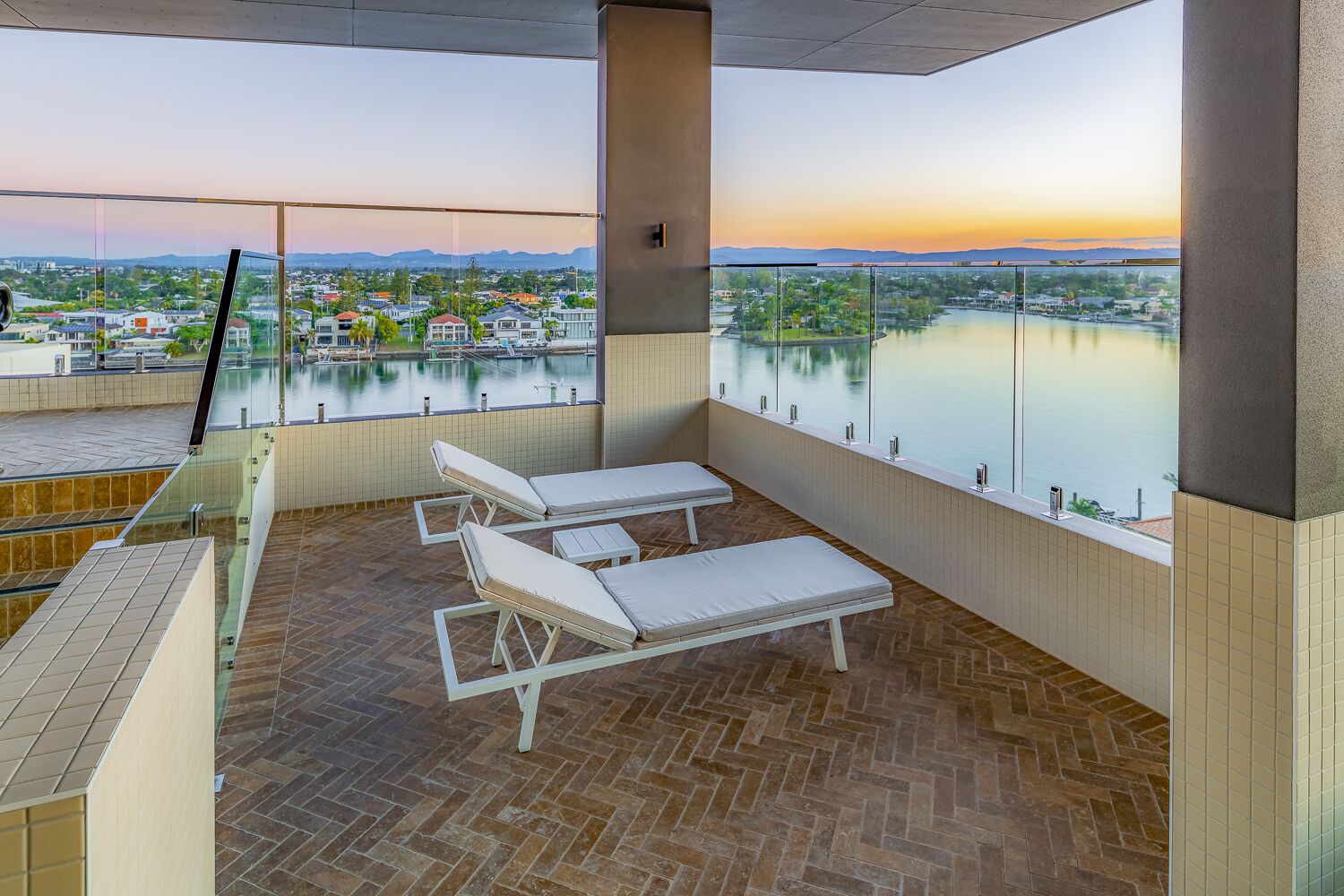 Sun deck