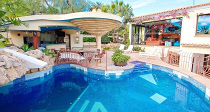Orza - holiday home with private swimming pool in Benissa