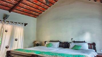 Superior Room | Iron/ironing board, free WiFi