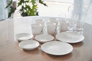 Apartment, 2 Bedrooms (202) | Dining