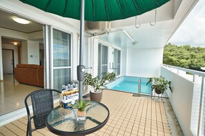 Apartment, 2 Bedrooms (202) | Pool