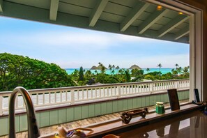 Interior - Penthouse View in coveted Lanikai!  2 bed 1 bathroom. (Kailua)