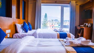 Family Room, 1 Bedroom | 1 bedroom, minibar, blackout curtains, soundproofing