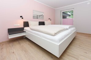 1 bedroom, WiFi, bed sheets, wheelchair access