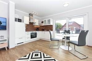 Køleskab, mikrobølgeovn, ovn