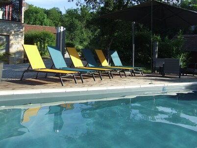 Superb family house in a quiet, privileged environment !! 