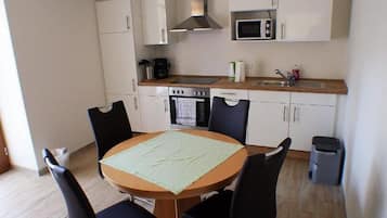 Apartamento, 1 habitación, planta baja | Cocina privada