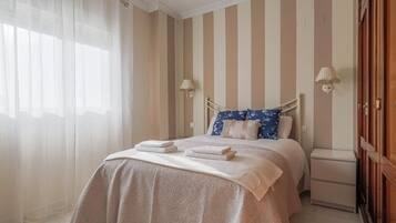 2 chambres, fer et planche Ă repasser, accĂšs Internet, draps fournis