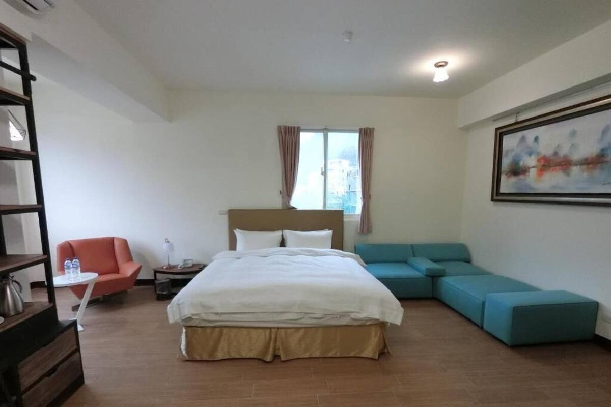 Blackout curtains, free WiFi, bed sheets