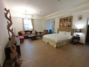 Blackout curtains, free WiFi, bed sheets