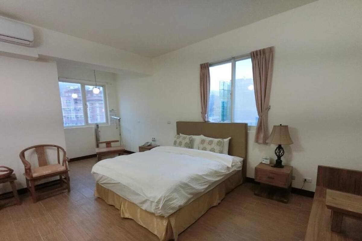 Blackout curtains, free WiFi, bed sheets