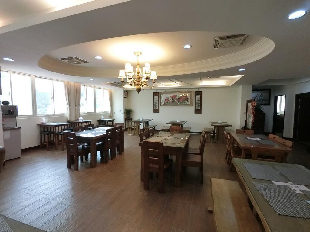 free daily taiwanese breakfast