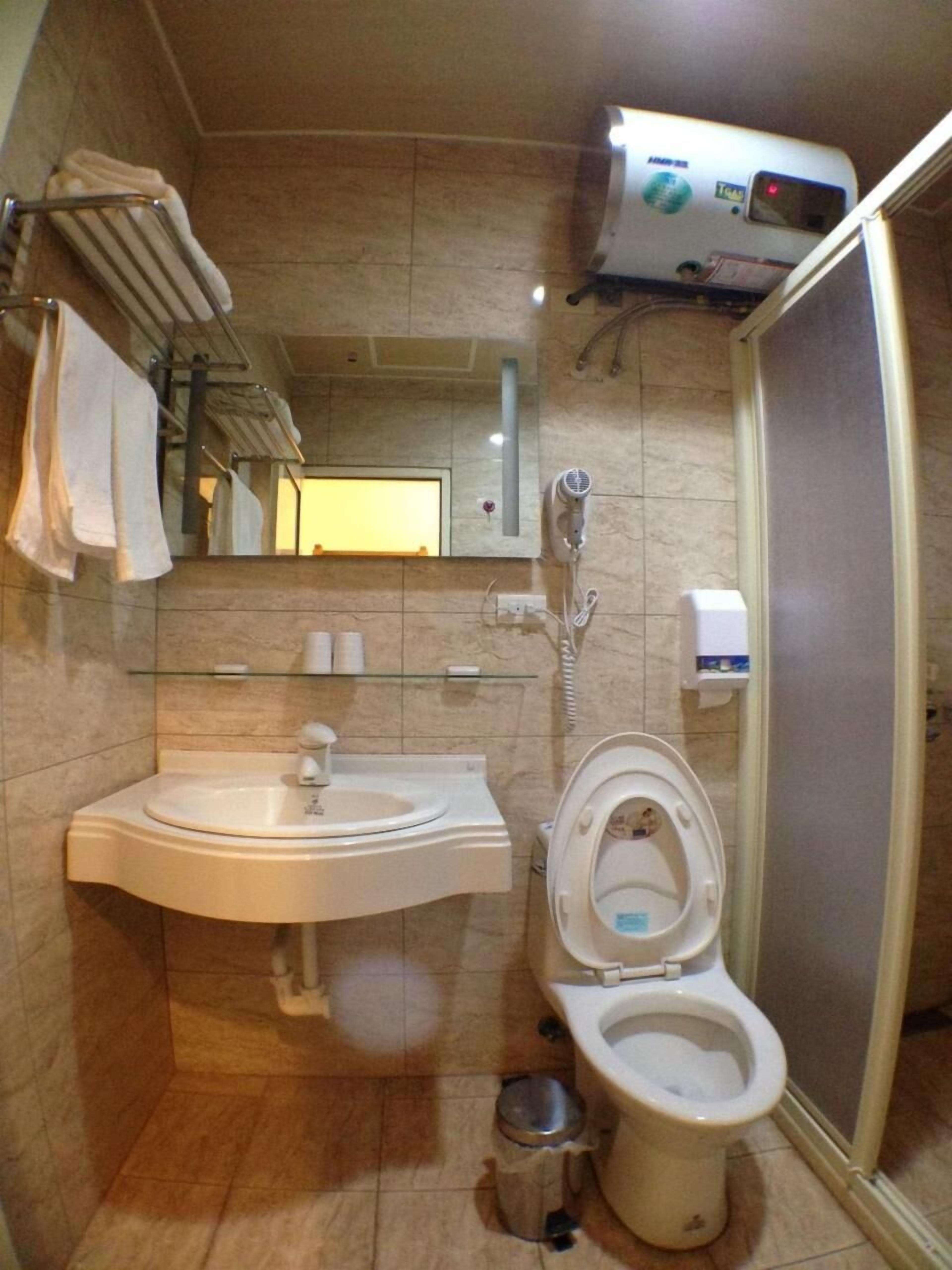 shower, free toiletries, hair dryer, slippers