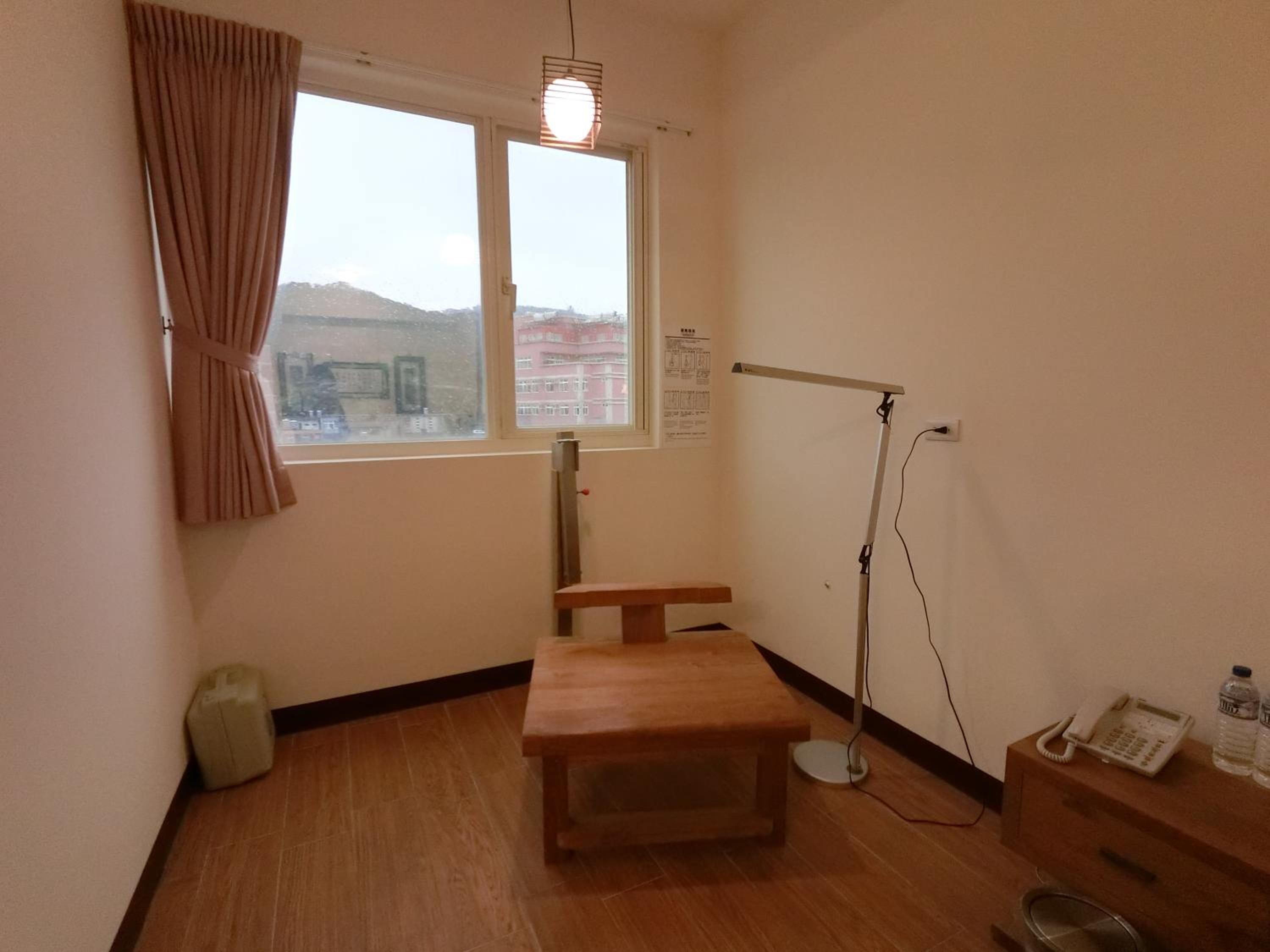 blackout curtains, free wifi, bed sheets