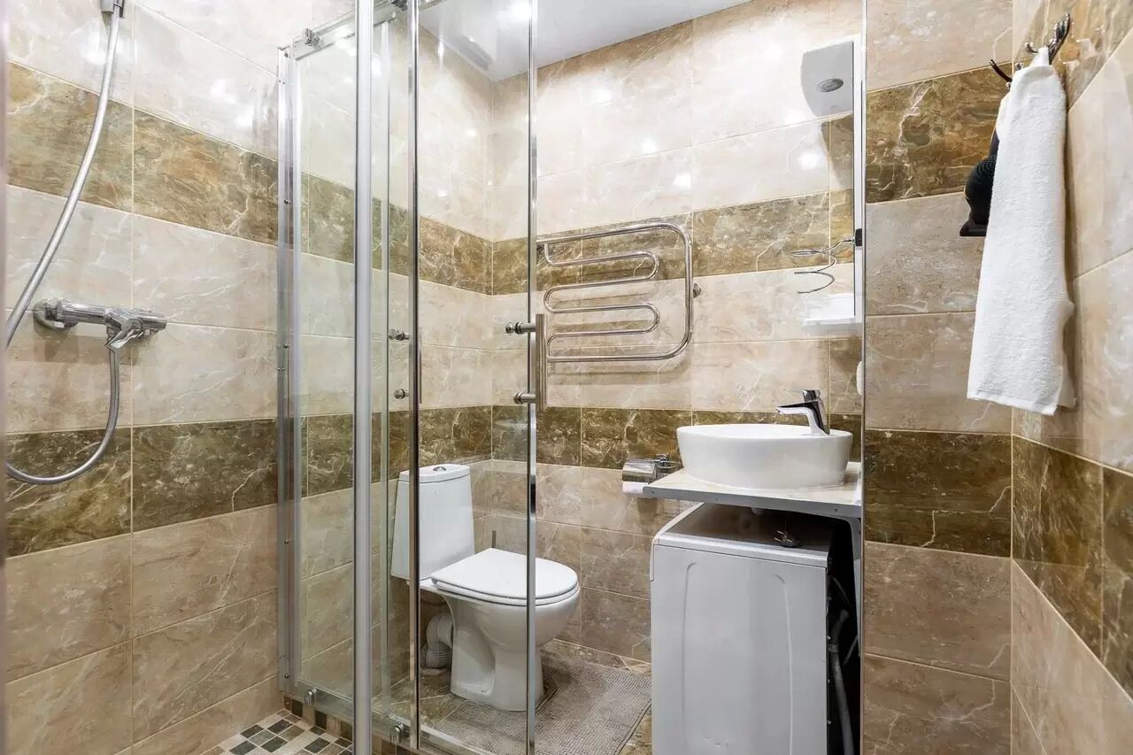 Studio | Badezimmer | Dusche, kostenlose Toilettenartikel, Haartrockner, Handtücher