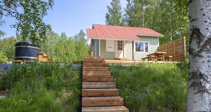 Peace and Privacy Travel - Aulanko Lake Hide-out