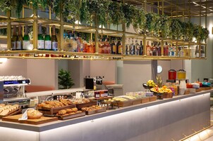 Tägliches englisches Frühstück gegen Gebühr