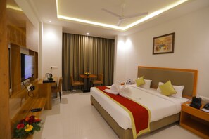 프리미엄룸 | 고급 침구, 객실 내 금고, 각각 다르게 가구 비치, 책상