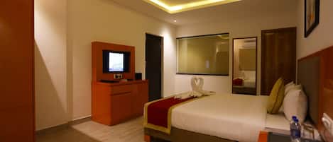 Luxury Room | Premium bedding, in-room safe, individually furnished, desk