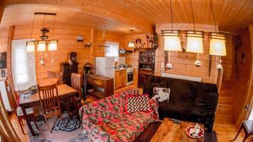 Family Chalet | Private kitchen | Full-size fridge, oven, stovetop, coffee/tea maker