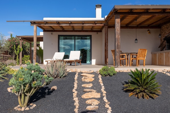 Terrace/patio - cozy, quiet finca to relax and be active (Triquivijate)